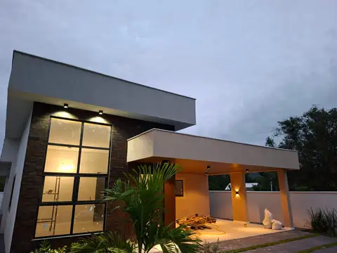 Casa 3 quartos em Condomínio